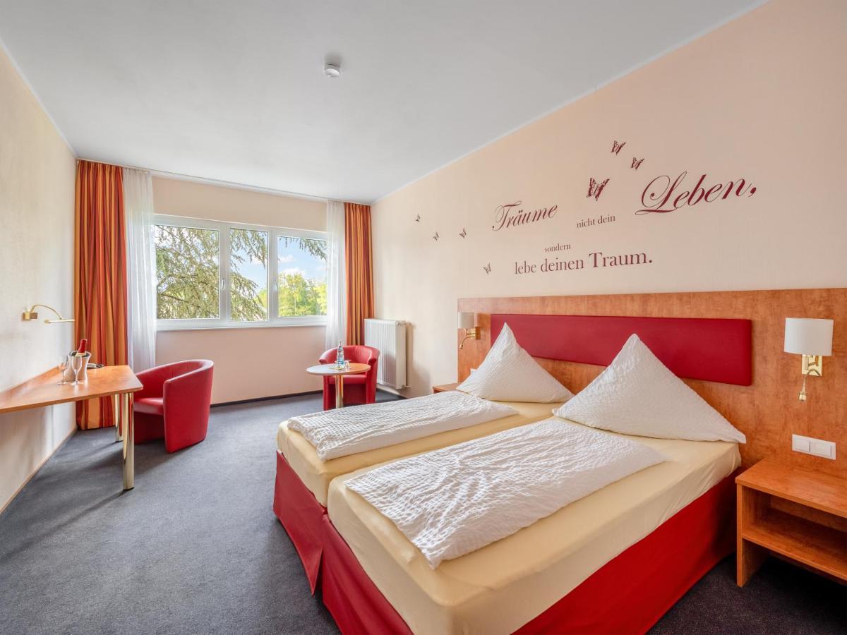 Hotel Haefner Bad Schönborn Eksteriør billede